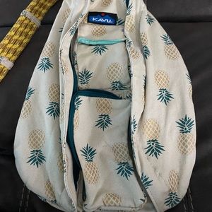 Pineapple 🍍 print Kavu set